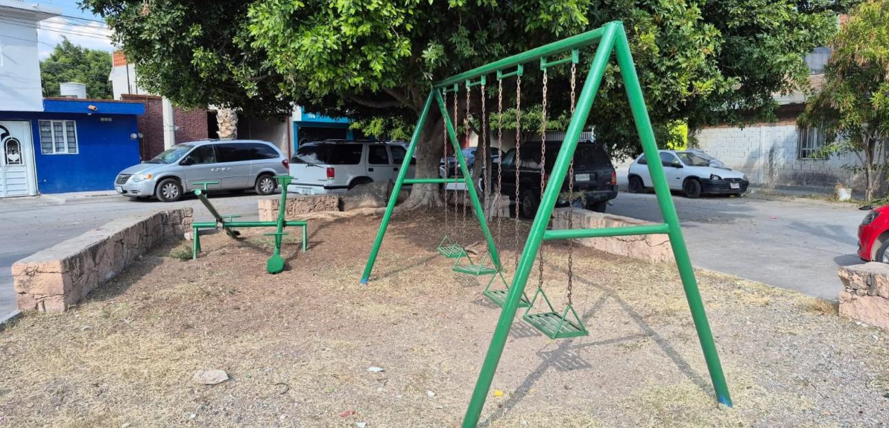 RENUEVAN ESPACIOS VERDES EN VILLA DE POZOS