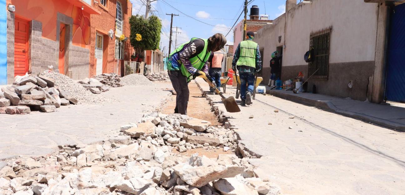VILLA DE POZOS AVANZA EN LA RECUPERACIÓN DE VIALIDADES ABANDONADAS