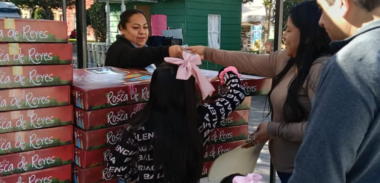 EXITOSA 2DA EXPO ROSCA DE REYES EN VILLA DE POZOS