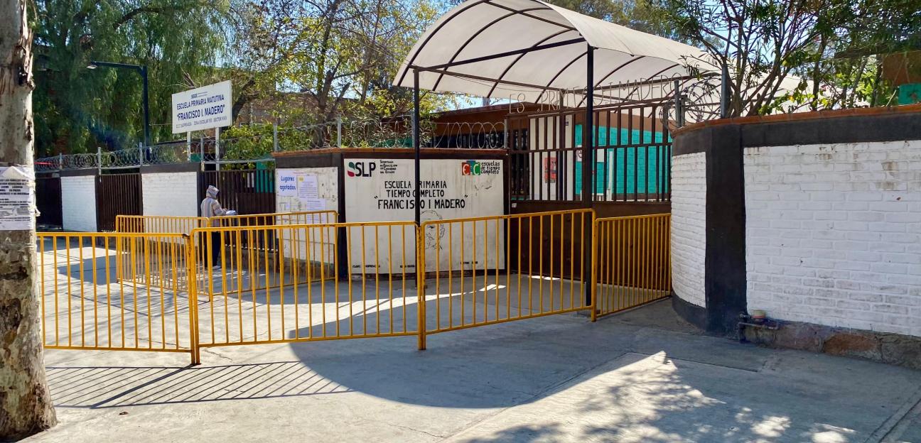 VILLA DE POZOS MANTIENE VIGILANCIA EN ESCUELAS DURANTE LA TEMPORADA INVERNAL