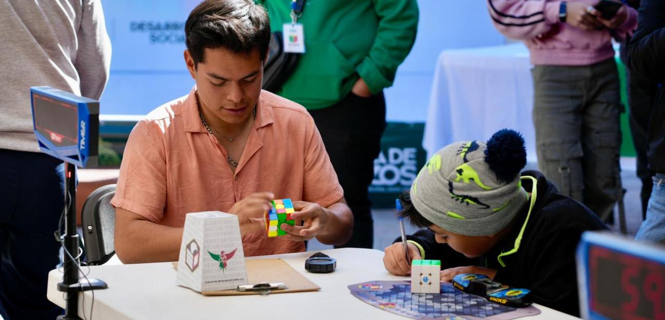 VILLA DE POZOS CELEBRA EL PRIMER ABIERTO DE CUBO RUBIK CON GRAN PARTICIPACIÓN JUVENIL