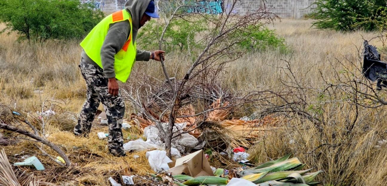 REFUERZAN LIMPIEZA EN ESPACIOS PÚBLICOS EN VILLA DE POZOS