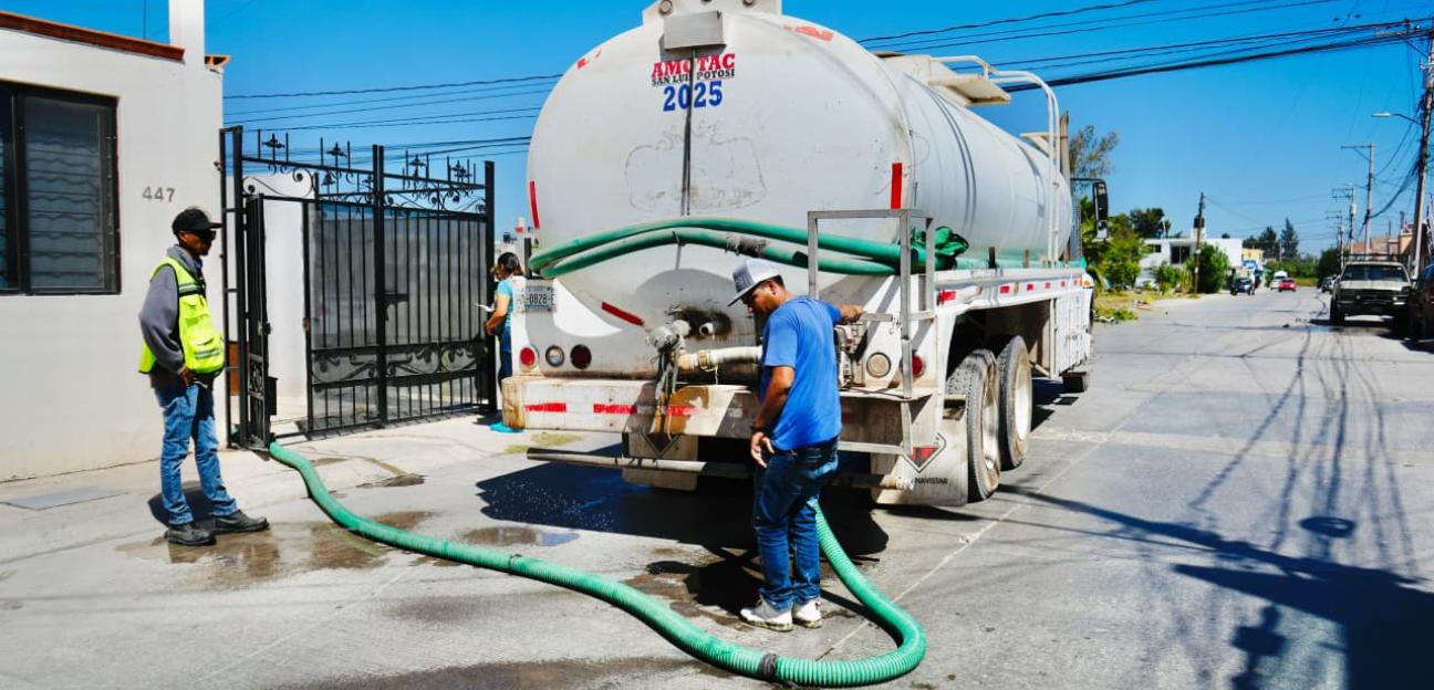 VILLA DE POZOS INTENSIFICA ABASTECIMIENTO DE AGUA EN COLONIAS AFECTADAS