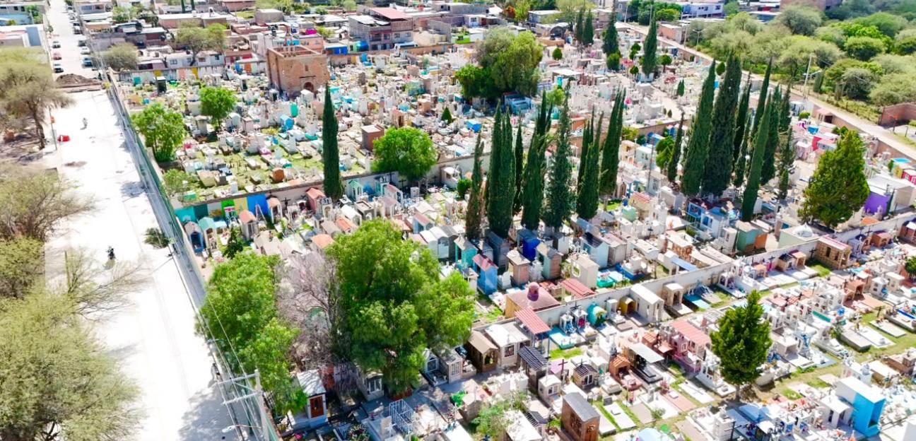 VILLA DE POZOS FACILITA SERVICIOS DE INHUMACIÓN Y MEJORAMIENTO DE PANTEONES MUNICIPALES