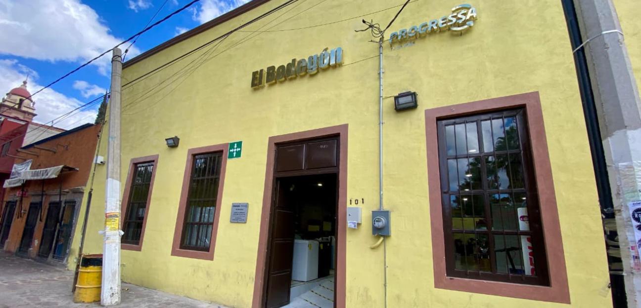 VILLA DE POZOS REFUERZA LA VIGILANCIA PARA GARANTIZAR EL ORDEN EN LOS ESTABLECIMIENTOS COMERCIALES