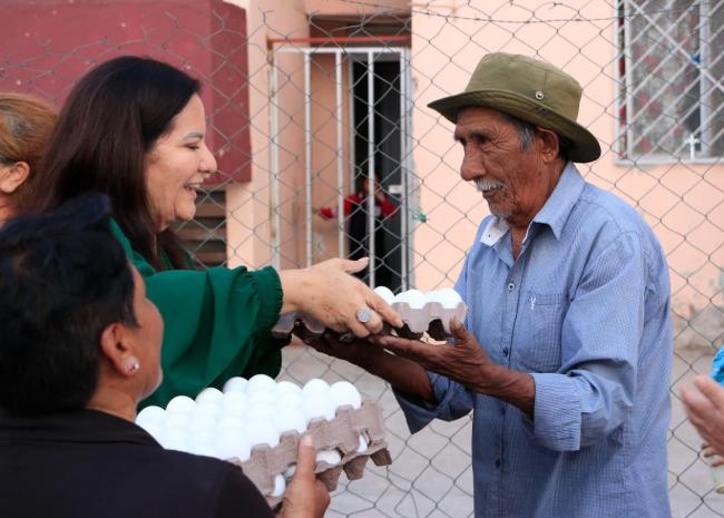 VILLA DE POZOS FORTALECE EL SUSTENTO FAMILIAR CON PROGRAMA CASA POR CASA